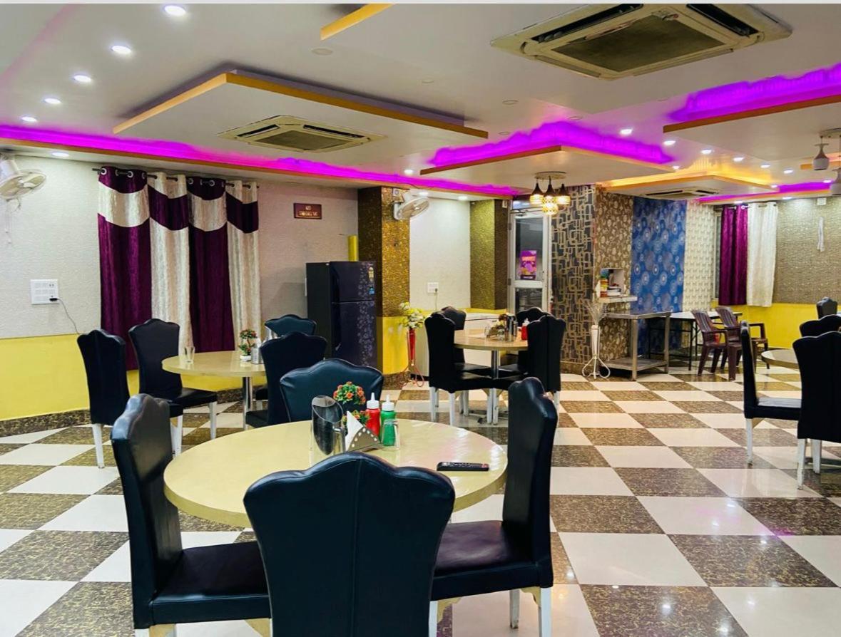 Hotel Basant Vihar International Gaya Exteriér fotografie