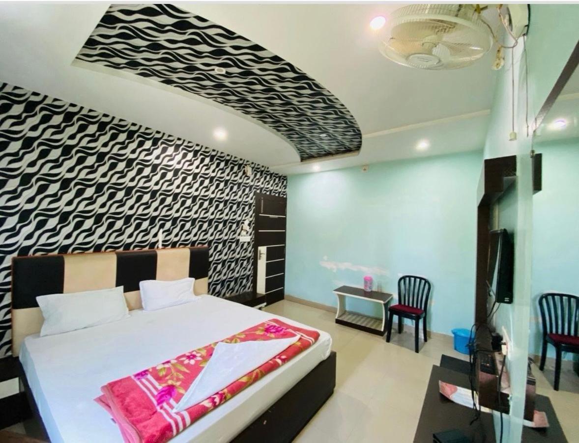 Hotel Basant Vihar International Gaya Exteriér fotografie